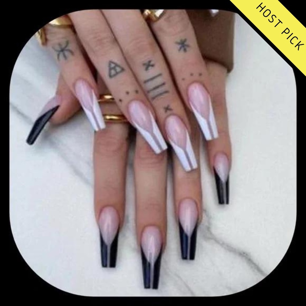 HP | Press On Nails